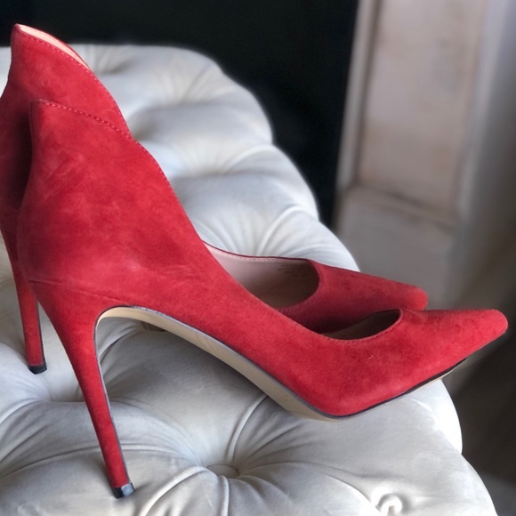 Red suede pointy toe heels - Picture 3 of 8